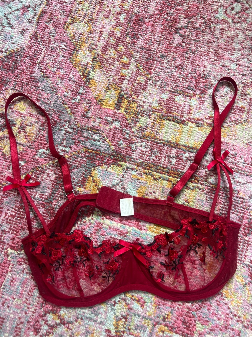 Red lace bra with roses and bow detailing/ medium